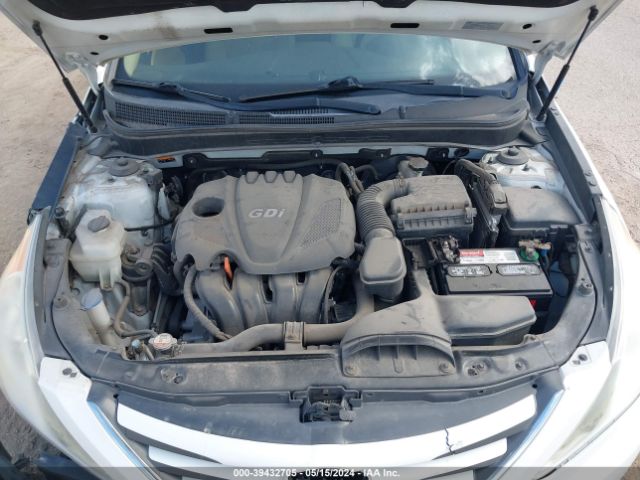 Photo 9 VIN: 5NPEB4AC2EH939662 - HYUNDAI SONATA 