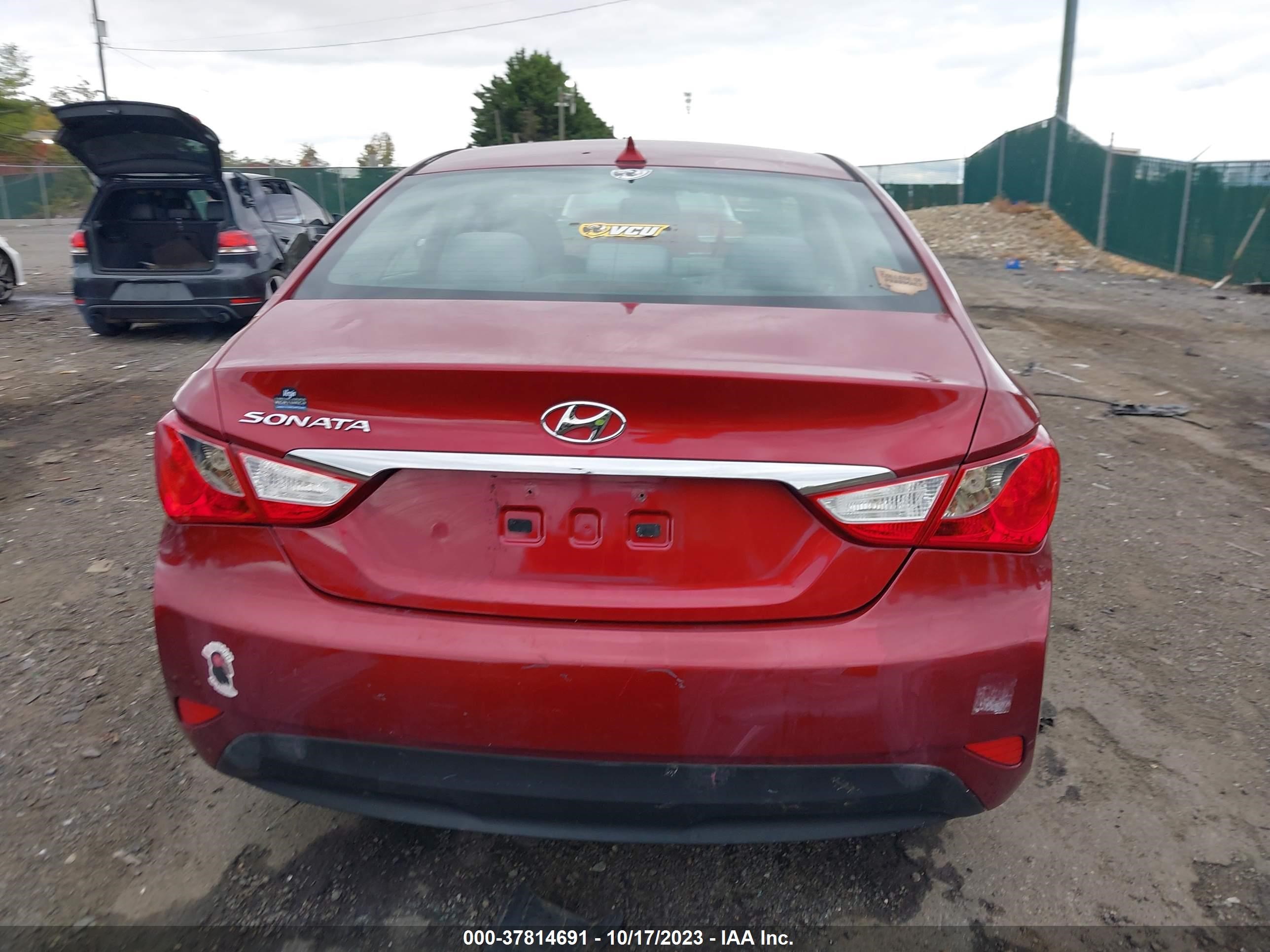 Photo 15 VIN: 5NPEB4AC2EH946031 - HYUNDAI SONATA 