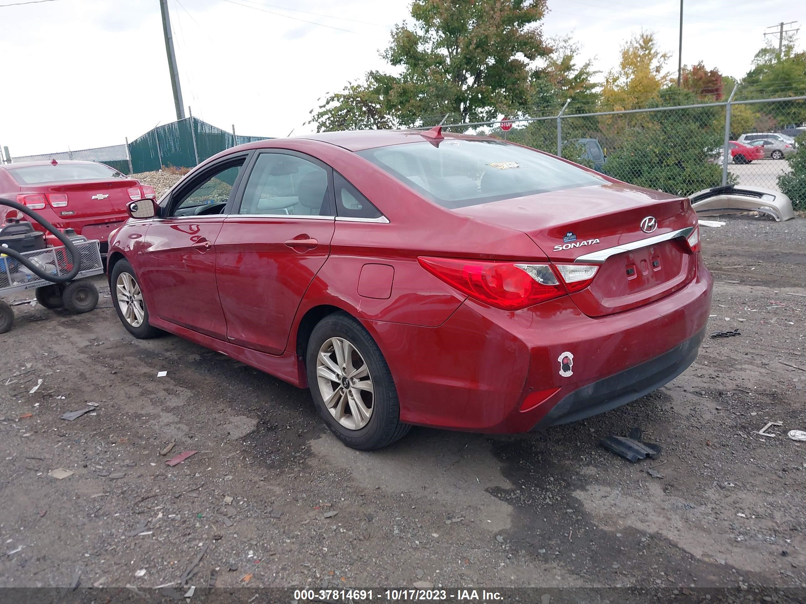 Photo 2 VIN: 5NPEB4AC2EH946031 - HYUNDAI SONATA 