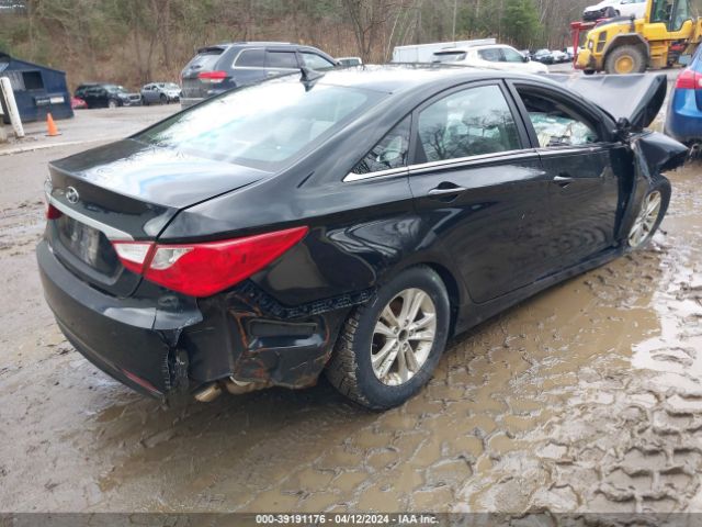 Photo 3 VIN: 5NPEB4AC3BH002671 - HYUNDAI SONATA 