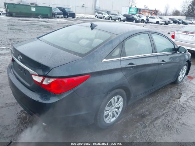 Photo 3 VIN: 5NPEB4AC3BH026856 - HYUNDAI SONATA 