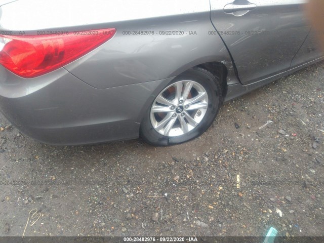 Photo 5 VIN: 5NPEB4AC3BH046671 - HYUNDAI SONATA 