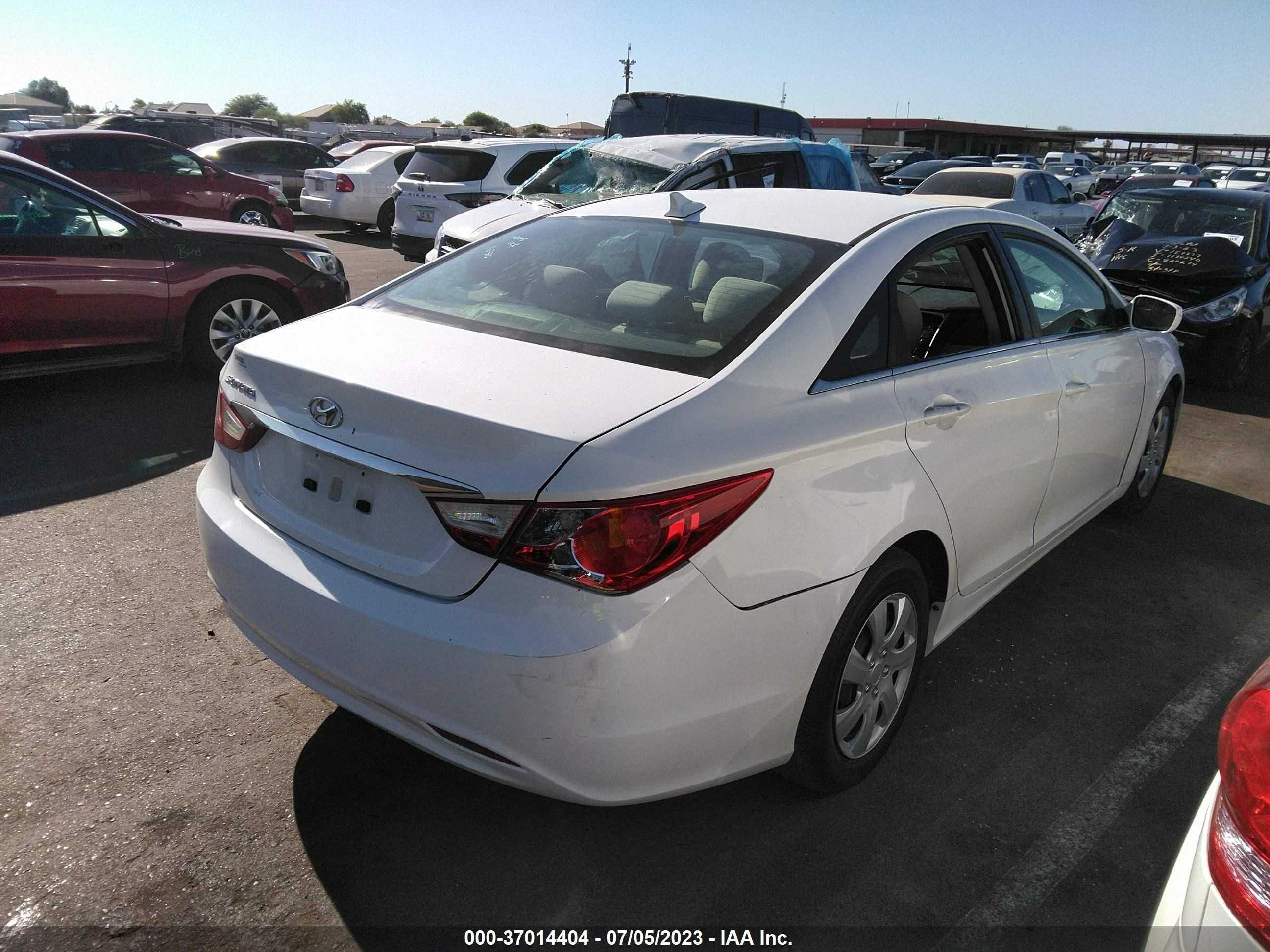 Photo 3 VIN: 5NPEB4AC3BH062823 - HYUNDAI SONATA 