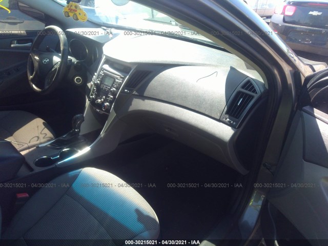 Photo 4 VIN: 5NPEB4AC3BH077371 - HYUNDAI SONATA 