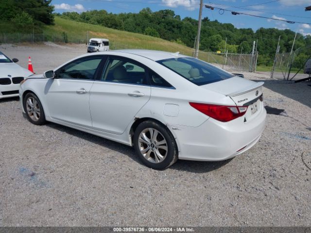 Photo 2 VIN: 5NPEB4AC3BH135253 - HYUNDAI SONATA 