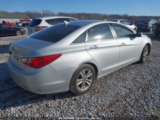 Photo 3 VIN: 5NPEB4AC3BH136757 - HYUNDAI SONATA 