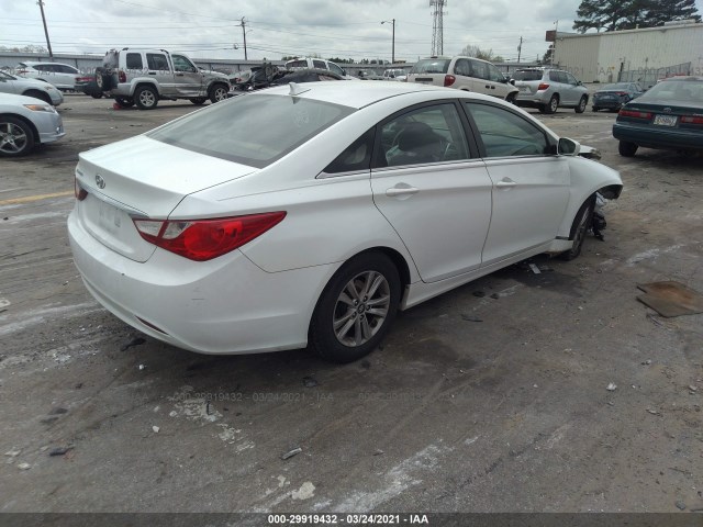 Photo 3 VIN: 5NPEB4AC3BH164140 - HYUNDAI SONATA 