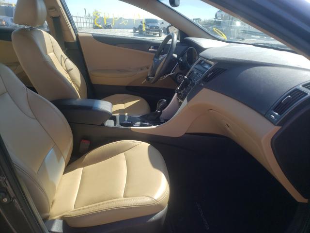 Photo 4 VIN: 5NPEB4AC3BH173145 - HYUNDAI SONATA GLS 