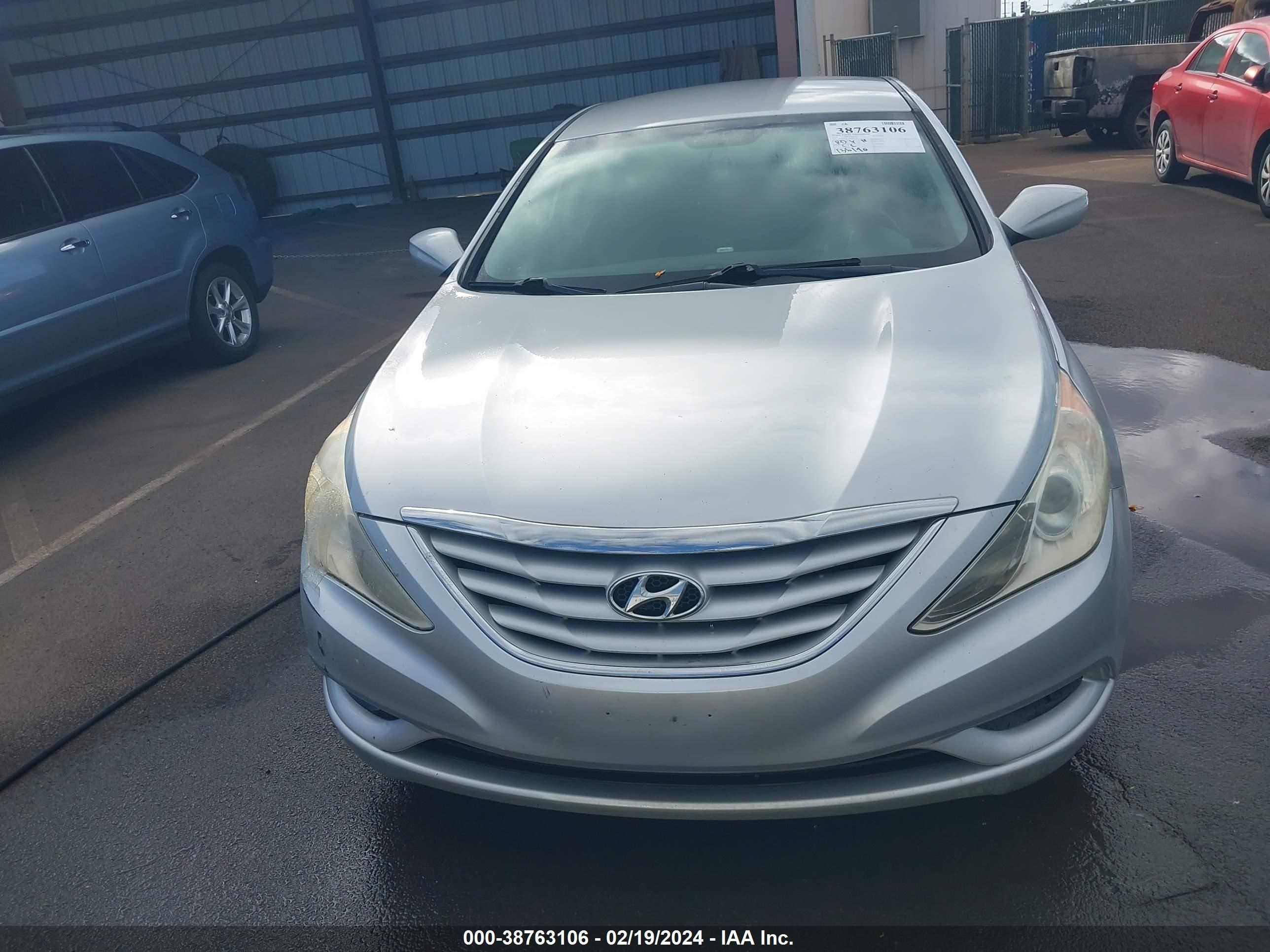 Photo 11 VIN: 5NPEB4AC3BH181200 - HYUNDAI SONATA 