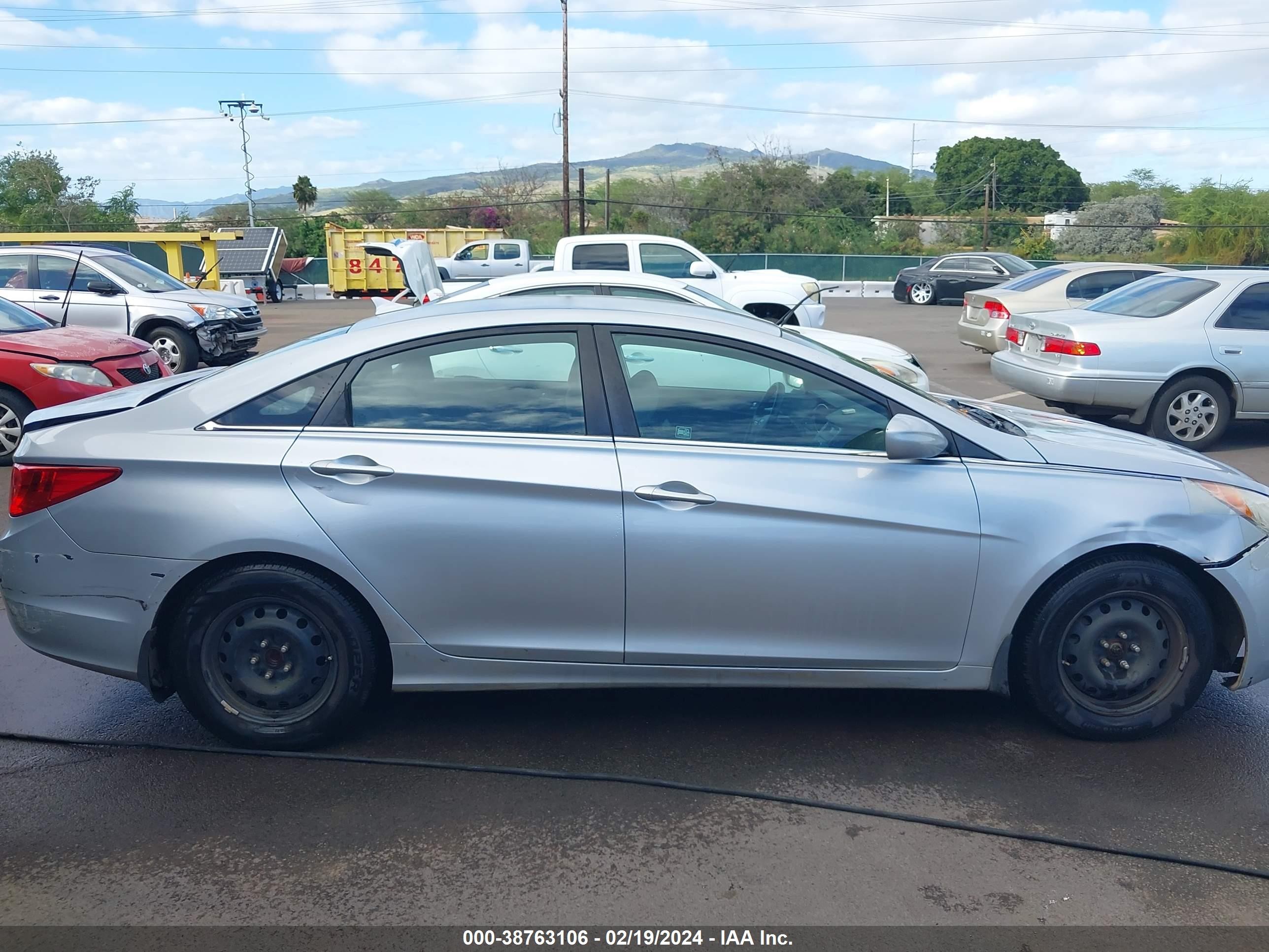 Photo 12 VIN: 5NPEB4AC3BH181200 - HYUNDAI SONATA 