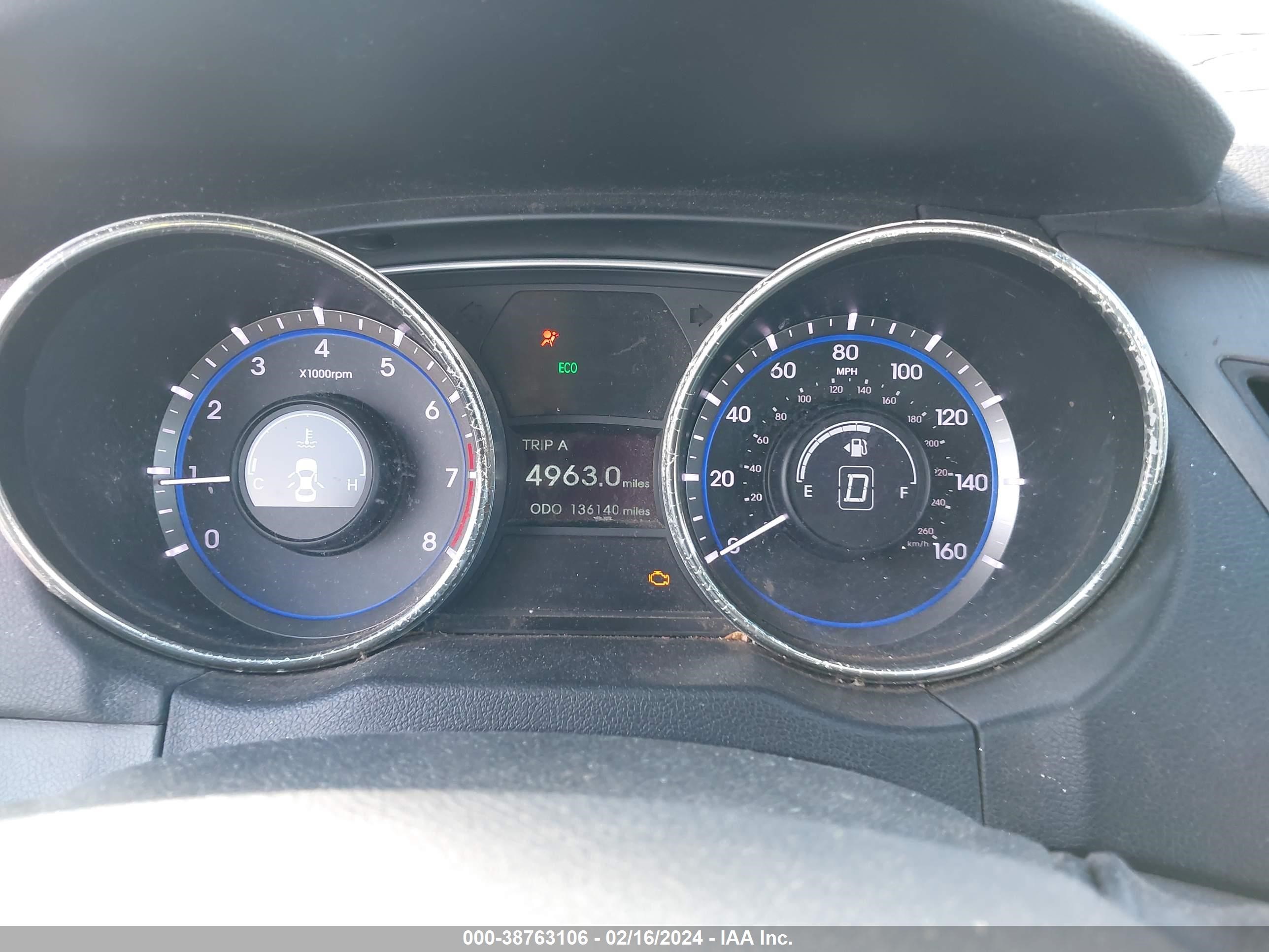 Photo 6 VIN: 5NPEB4AC3BH181200 - HYUNDAI SONATA 