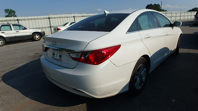 Photo 3 VIN: 5NPEB4AC3BH184954 - HYUNDAI SONATA GLS 