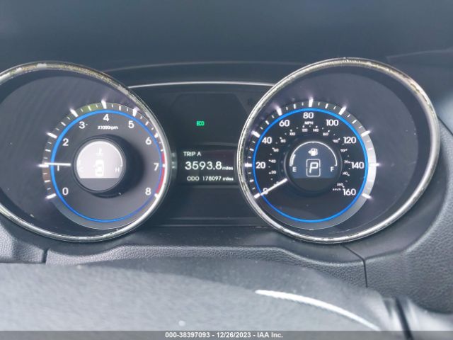 Photo 6 VIN: 5NPEB4AC3BH275268 - HYUNDAI SONATA 