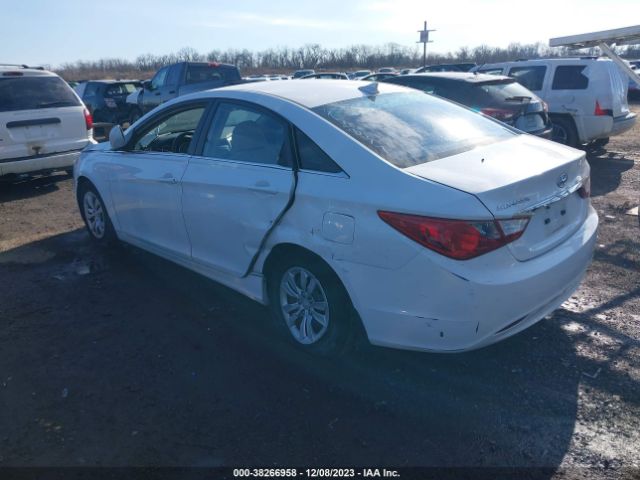 Photo 2 VIN: 5NPEB4AC3CH312837 - HYUNDAI SONATA 