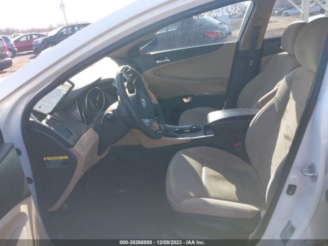 Photo 4 VIN: 5NPEB4AC3CH312837 - HYUNDAI SONATA 