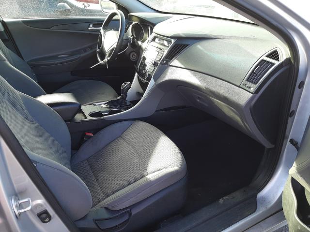 Photo 4 VIN: 5NPEB4AC3CH322543 - HYUNDAI SONATA GLS 