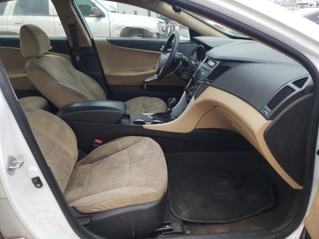 Photo 4 VIN: 5NPEB4AC3CH326639 - HYUNDAI SONATA GLS 