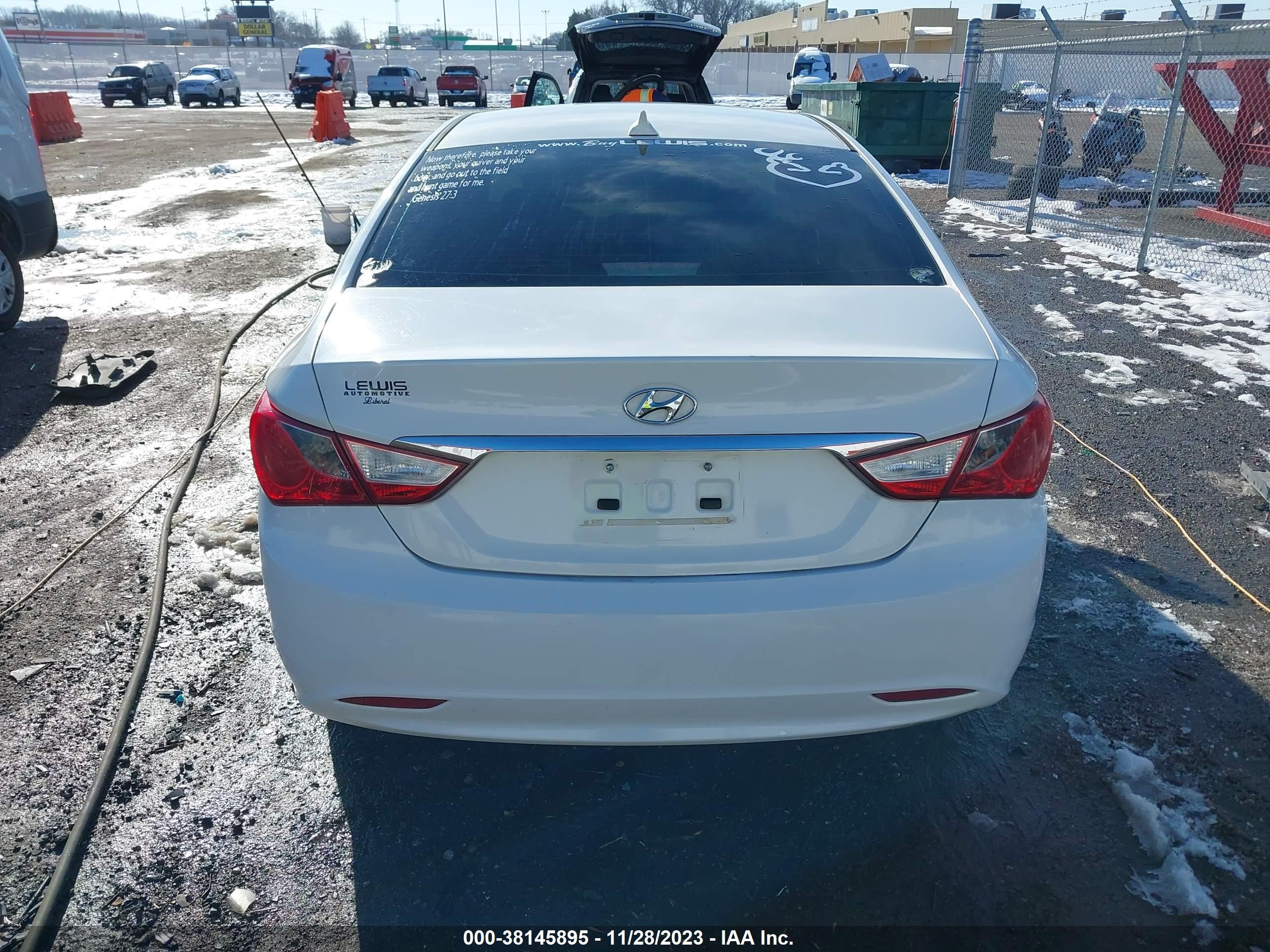 Photo 15 VIN: 5NPEB4AC3CH329413 - HYUNDAI SONATA 