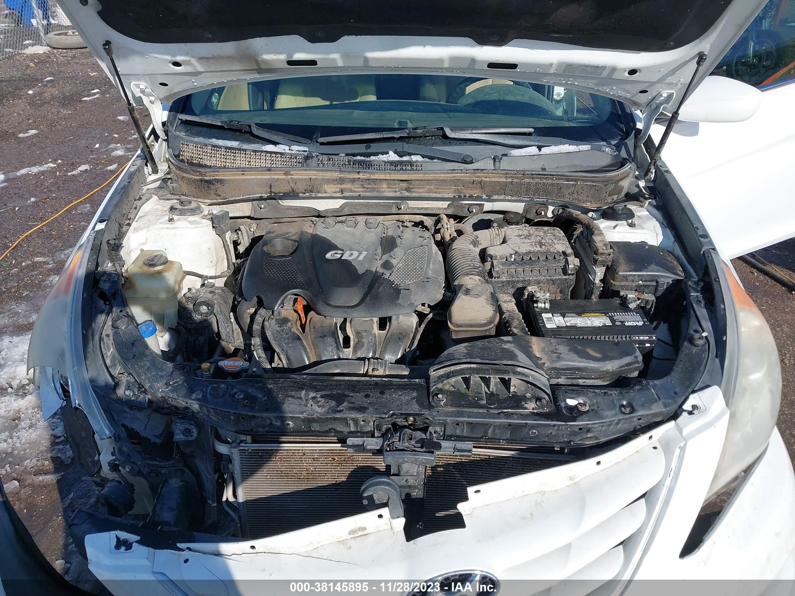 Photo 9 VIN: 5NPEB4AC3CH329413 - HYUNDAI SONATA 