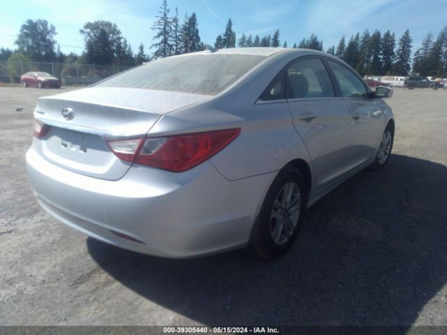 Photo 3 VIN: 5NPEB4AC3CH337978 - HYUNDAI SONATA 