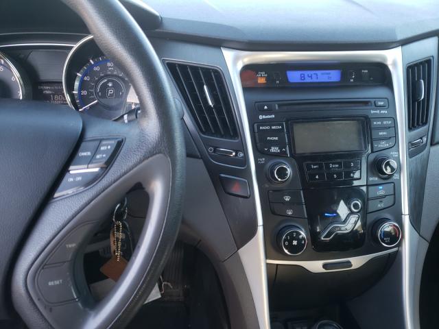 Photo 8 VIN: 5NPEB4AC3CH339682 - HYUNDAI SONATA GLS 