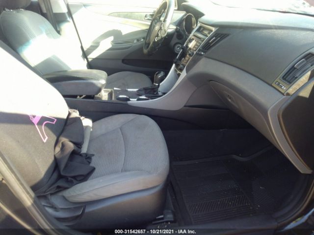 Photo 4 VIN: 5NPEB4AC3CH350830 - HYUNDAI SONATA 