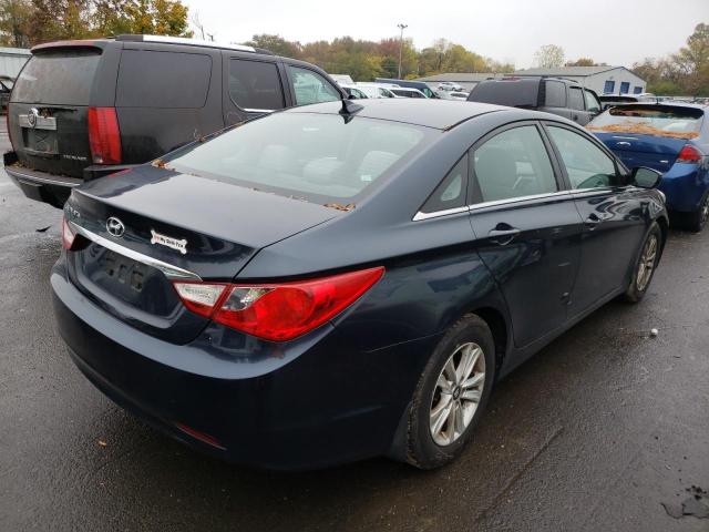 Photo 3 VIN: 5NPEB4AC3CH352903 - HYUNDAI SONATA GLS 