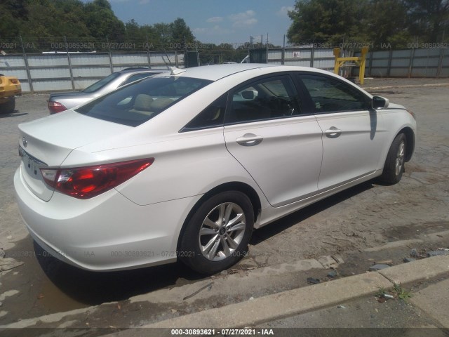 Photo 3 VIN: 5NPEB4AC3CH356160 - HYUNDAI SONATA 