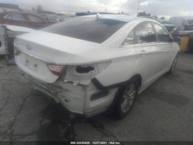 Photo 3 VIN: 5NPEB4AC3CH367787 - HYUNDAI SONATA 