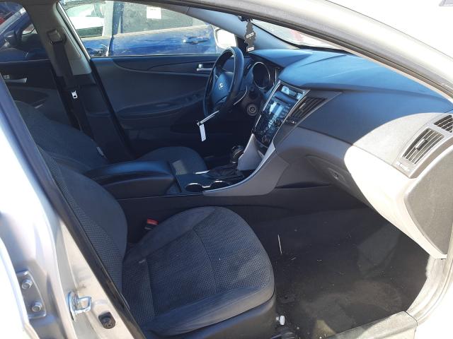 Photo 4 VIN: 5NPEB4AC3CH392690 - HYUNDAI SONATA GLS 