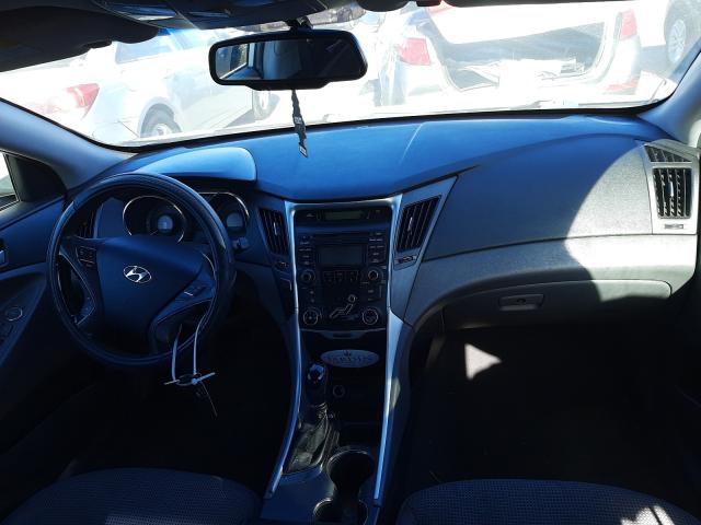 Photo 8 VIN: 5NPEB4AC3CH392690 - HYUNDAI SONATA GLS 