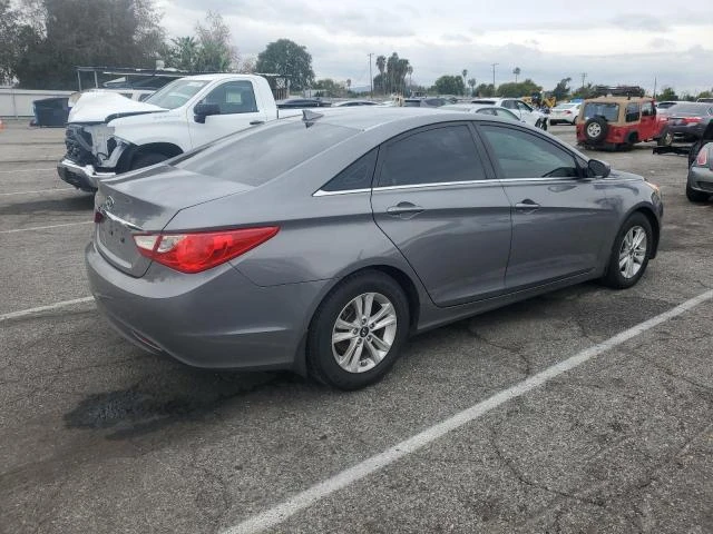 Photo 2 VIN: 5NPEB4AC3CH401176 - HYUNDAI SONATA GLS 