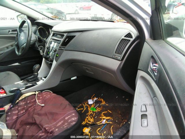 Photo 4 VIN: 5NPEB4AC3CH401680 - HYUNDAI SONATA 