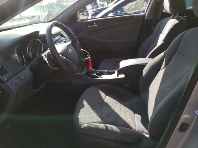 Photo 4 VIN: 5NPEB4AC3CH405891 - HYUNDAI SONATA GLS 