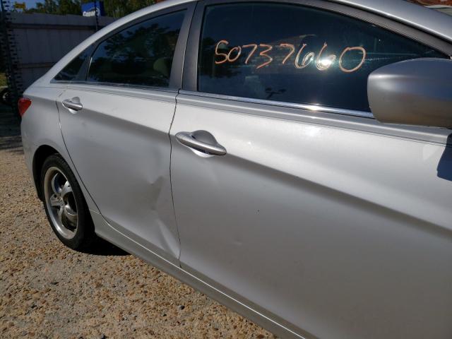 Photo 8 VIN: 5NPEB4AC3CH423159 - HYUNDAI SONATA GLS 