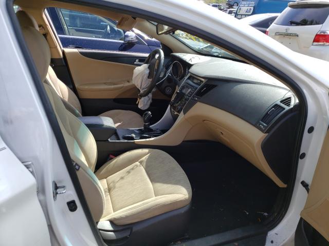 Photo 4 VIN: 5NPEB4AC3CH426496 - HYUNDAI SONATA GLS 