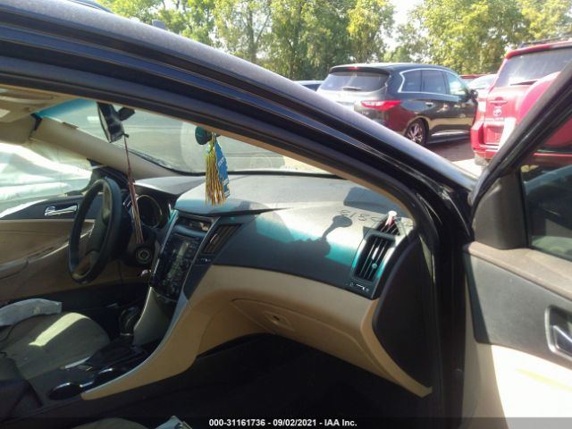 Photo 4 VIN: 5NPEB4AC3CH432122 - HYUNDAI SONATA 