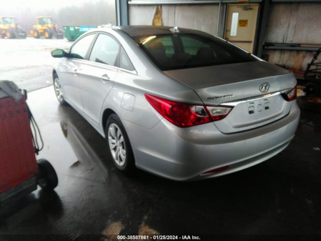 Photo 2 VIN: 5NPEB4AC3CH438647 - HYUNDAI SONATA 