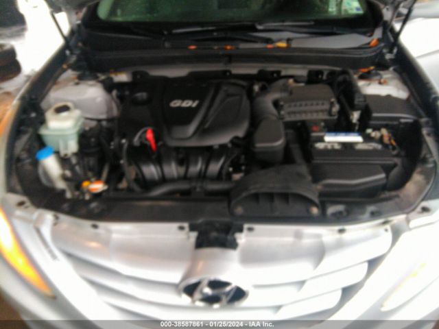 Photo 9 VIN: 5NPEB4AC3CH438647 - HYUNDAI SONATA 