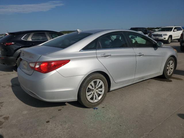 Photo 2 VIN: 5NPEB4AC3CH439801 - HYUNDAI SONATA GLS 