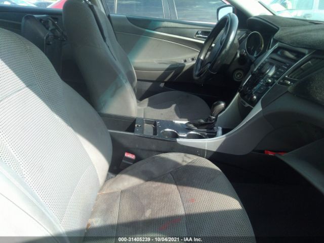 Photo 4 VIN: 5NPEB4AC3CH440804 - HYUNDAI SONATA 