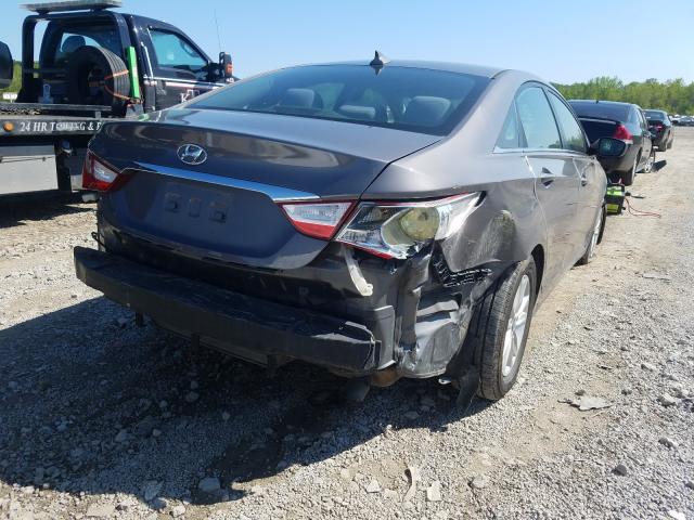 Photo 8 VIN: 5NPEB4AC3CH443847 - HYUNDAI SONATA GLS 