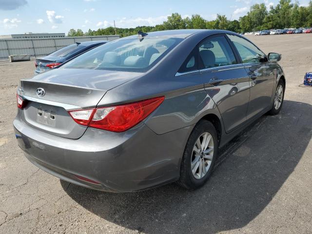 Photo 3 VIN: 5NPEB4AC3CH446103 - HYUNDAI SONATA GLS 