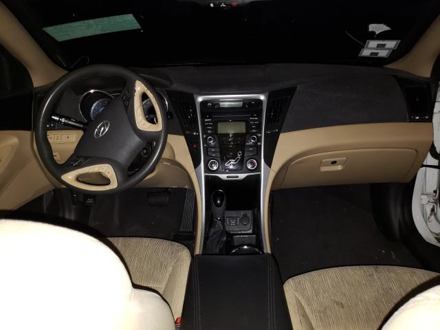 Photo 8 VIN: 5NPEB4AC3CH446425 - HYUNDAI SONATA GLS 