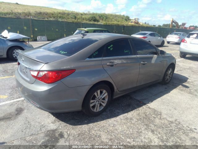 Photo 3 VIN: 5NPEB4AC3CH448272 - HYUNDAI SONATA 