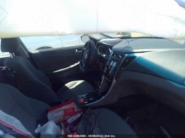 Photo 4 VIN: 5NPEB4AC3CH450538 - HYUNDAI SONATA 