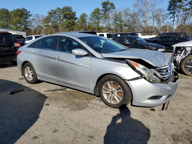 Photo 3 VIN: 5NPEB4AC3CH457361 - HYUNDAI SONATA GLS 