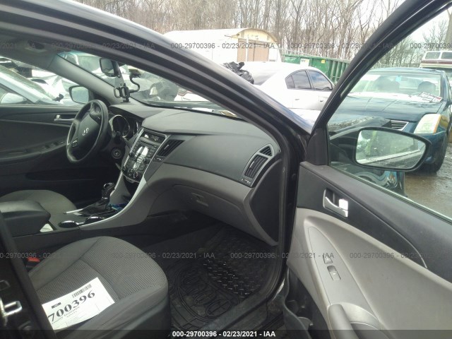 Photo 4 VIN: 5NPEB4AC3CH467078 - HYUNDAI SONATA 