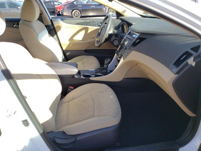 Photo 4 VIN: 5NPEB4AC3CH468487 - HYUNDAI SONATA GLS 