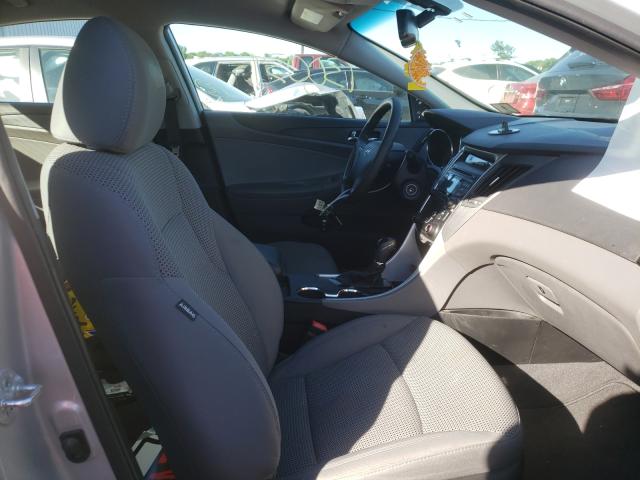 Photo 4 VIN: 5NPEB4AC3CH471759 - HYUNDAI SONATA GLS 